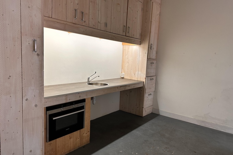 BedrijfsruimteaanWitte Vlinderweg 21 l<br/> inWormerveer