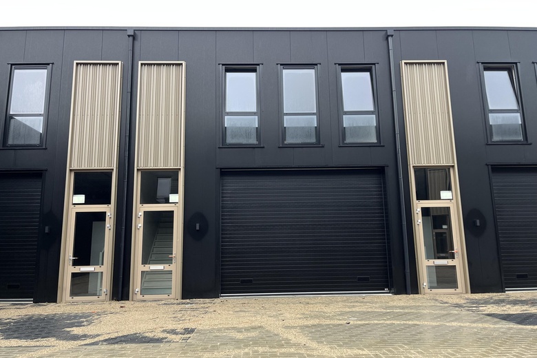 Bekijk foto 1 van Nevadadreef 15 H