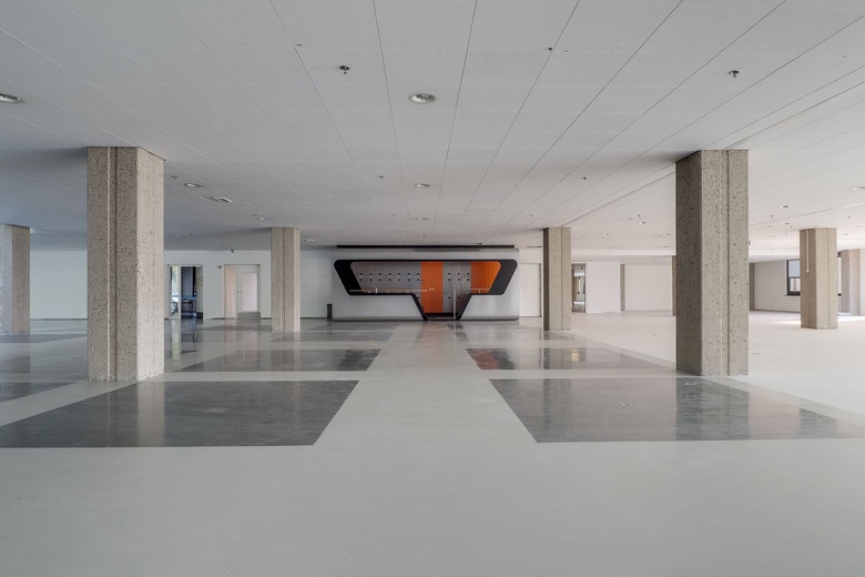 KantoorruimteaanElzenkade 1<br/> inHouten