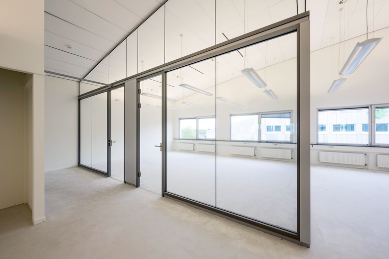 KantoorruimteaanStationsplein-ZW 981<br/> inSchiphol KantoorruimteaanStationsplein-ZW 981<br/> inSchiphol