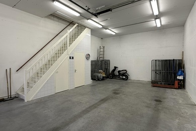 Bekijk foto 2 van Parallelweg 23