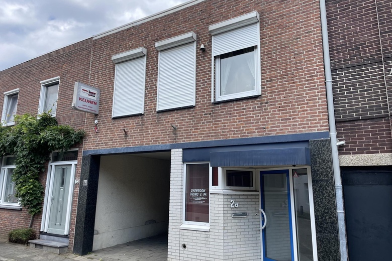 Bekijk foto 1 van Urbanusstraat 14 Bekijk foto 1 van Urbanusstraat 14