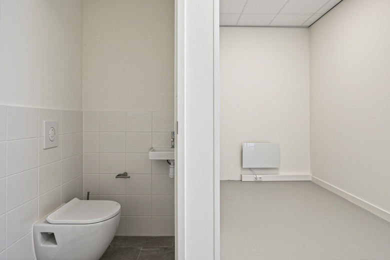 BedrijfsruimteaanRontgenweg 18 J<br/> inAlphen aan den Rijn BedrijfsruimteaanRontgenweg 18 J<br/> inAlphen aan den Rijn