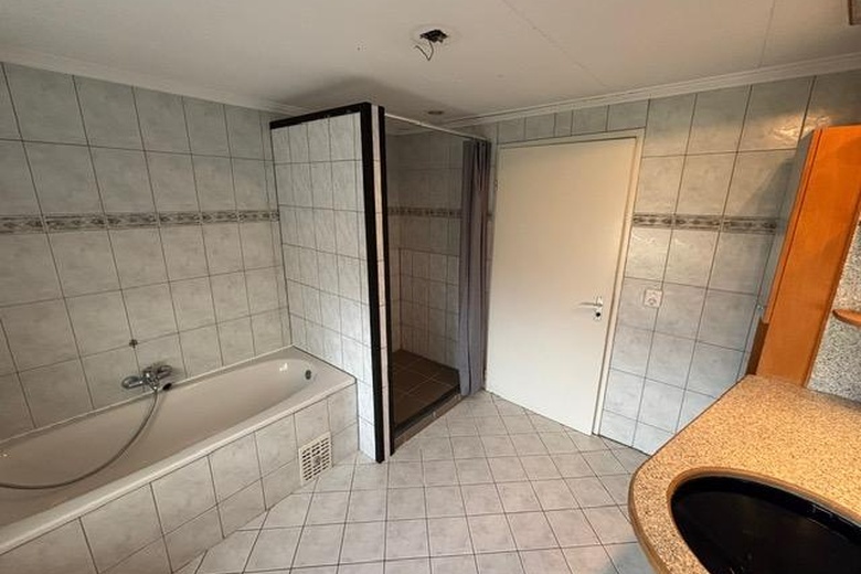 BedrijfsruimteaanTolstraat 8<br/> inEnschede