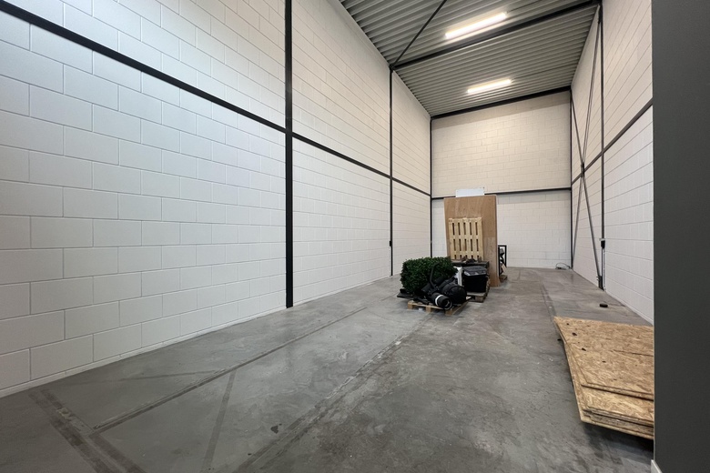 BedrijfsruimteaanReedijk 8 - 11<br/> inHeinenoord