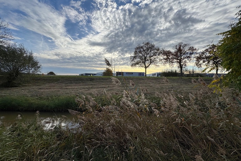 BedrijfsruimteaanElftweg 54<br/> inRaamsdonksveer