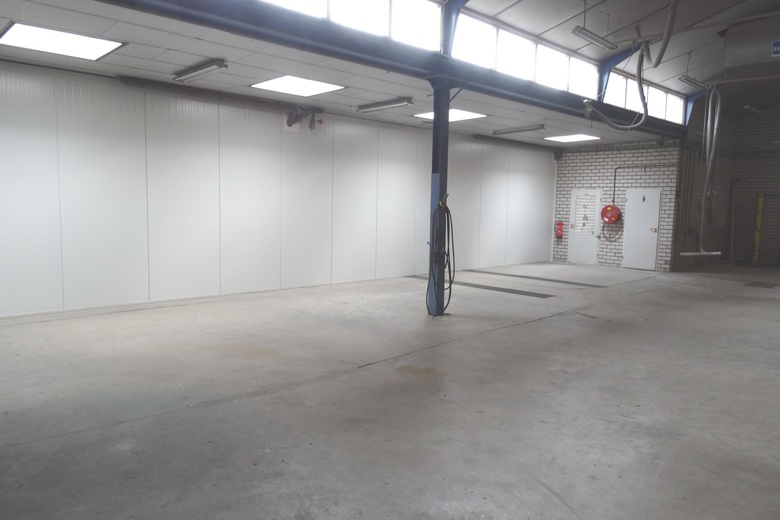 BedrijfsruimteaanBosstraat 2 e<br/> inGrathem