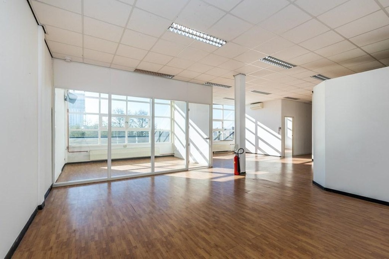 KantoorruimteaanPiekstraat 15 35<br/> inRotterdam KantoorruimteaanPiekstraat 15 35<br/> inRotterdam