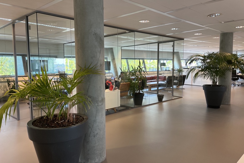 KantoorruimteaanStationsplein-NO 402- 412<br/> inSchiphol KantoorruimteaanStationsplein-NO 402- 412<br/> inSchiphol
