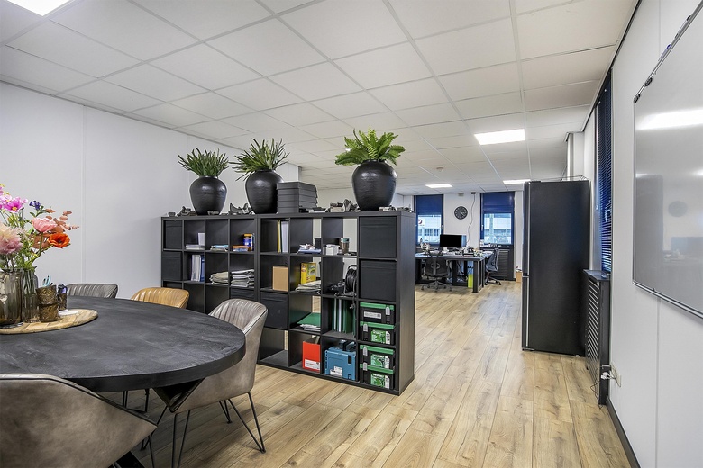 BedrijfsruimteaanDommelstraat 6<br/> inOss