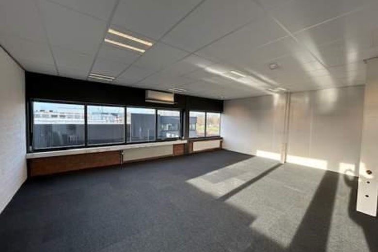 KantoorruimteaanOosteinde 3<br/> inBarendrecht KantoorruimteaanOosteinde 3<br/> inBarendrecht