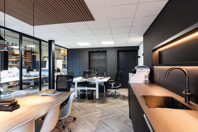 BedrijfsruimteaanDirk Verheulweg 12<br/> inWaddinxveen