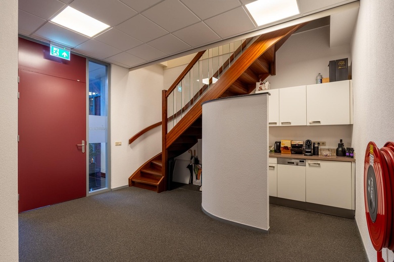 KantoorruimteaanIppelseweg 15 b<br/> inNieuwendijk KantoorruimteaanIppelseweg 15 b<br/> inNieuwendijk