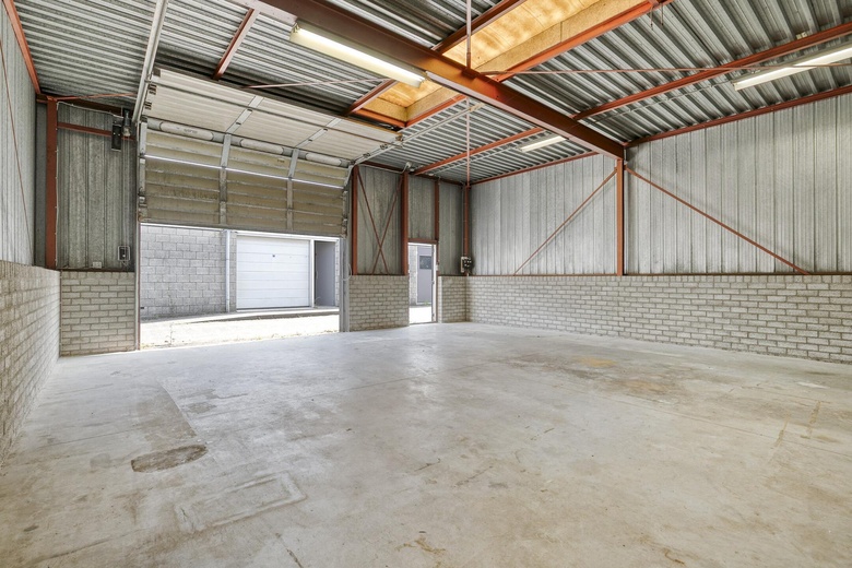 WinkelruimteaanKruisweg 989<br/> inHoofddorp