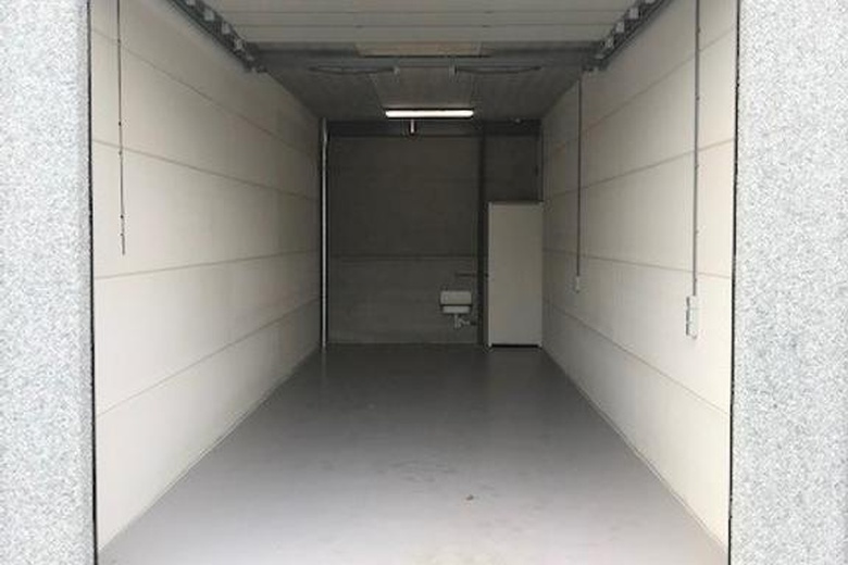 BedrijfsruimteaanVeerpolder 19 105<br/> inWarmond