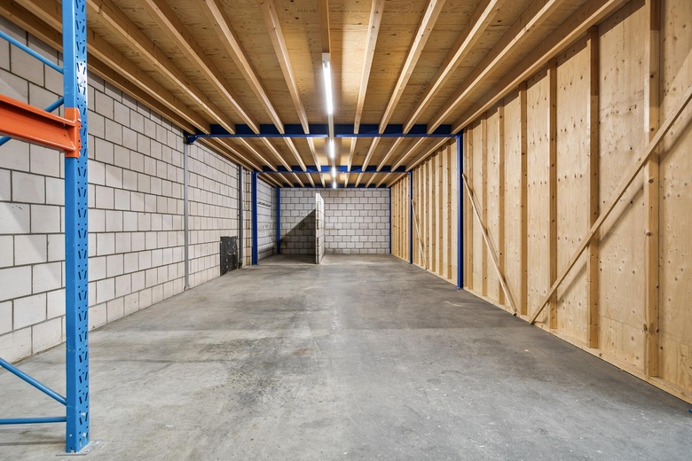 BedrijfsruimteaanRijnstraat 18 A<br/> inOss BedrijfsruimteaanRijnstraat 18 A<br/> inOss