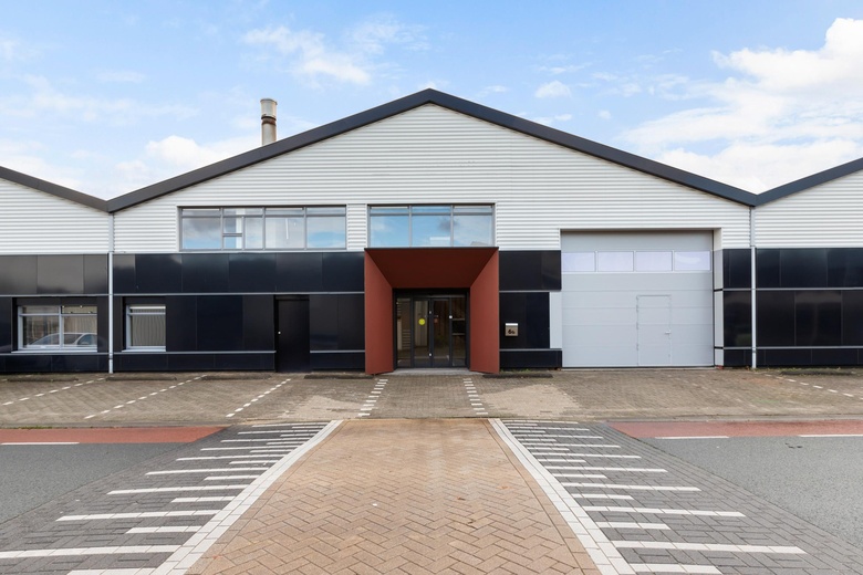 Bekijk foto 1 van Zuidplasstraat 6