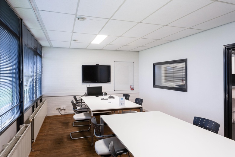 BedrijfsruimteaanFinsestraat 1<br/> inDeventer BedrijfsruimteaanFinsestraat 1<br/> inDeventer