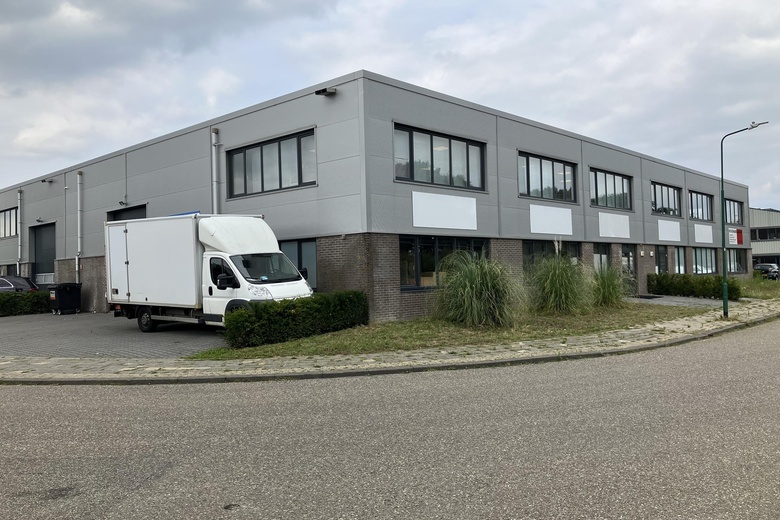 BedrijfsruimteaanPeppelkade 15 a<br/> inHouten