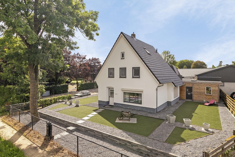 BedrijfsruimteaanZuiderzeestraatweg 233<br/> inOldebroek