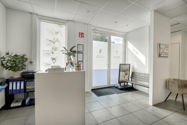 WinkelruimteaanDorpsstraat 22 A<br/> inZoeterwoude WinkelruimteaanDorpsstraat 22 A<br/> inZoeterwoude
