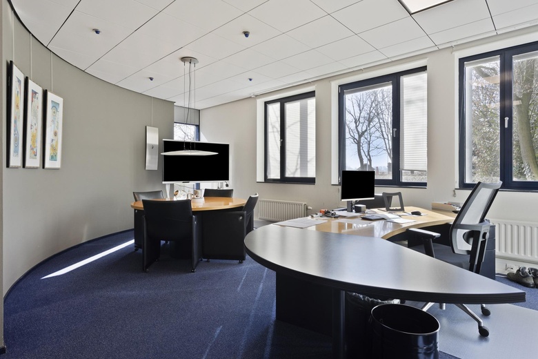 BedrijfsruimteaanGrotestraat 12<br/> inHeesbeen BedrijfsruimteaanGrotestraat 12<br/> inHeesbeen