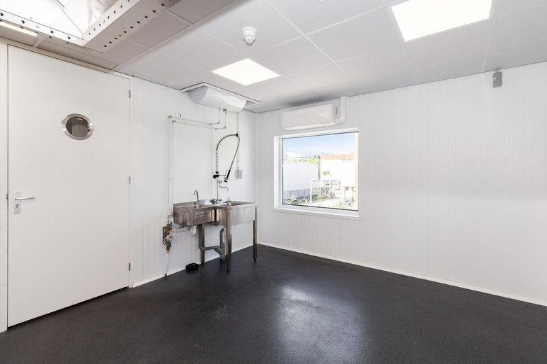 BedrijfsruimteaanDuivendrechtsekade 71<br/> inAmsterdam