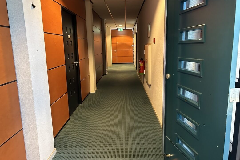 WerkplekaanCurieweg 9<br/> inSpijkenisse WerkplekaanCurieweg 9<br/> inSpijkenisse