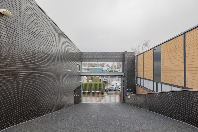 BedrijfsruimteaanVeerpolder 19 077<br/> inWarmond