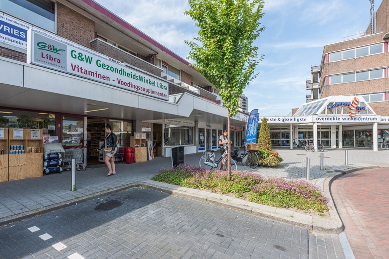 WinkelruimteaanRaadhuisplein 47 - 133<br/> inKrimpen aan den IJssel WinkelruimteaanRaadhuisplein 47 - 133<br/> inKrimpen aan den IJssel
