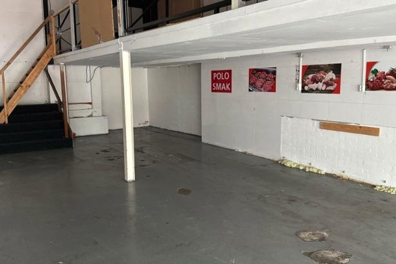 WinkelruimteaanLange Boonestraat 24<br/> inMaassluis WinkelruimteaanLange Boonestraat 24<br/> inMaassluis