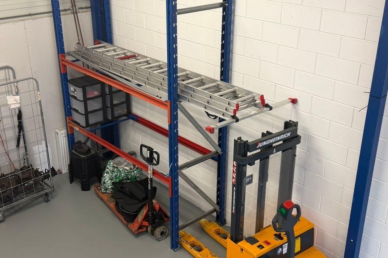 BedrijfsruimteaanC. Verolmelaan 221<br/> inUithoorn