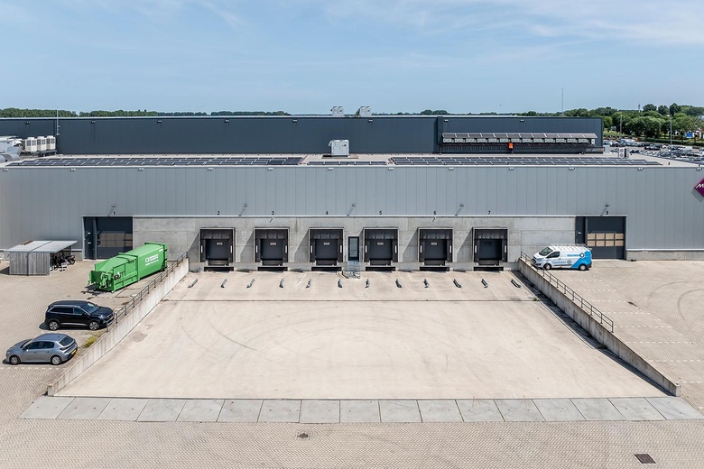 BedrijfsruimteaanHooglandseweg 6<br/> inVuren BedrijfsruimteaanHooglandseweg 6<br/> inVuren