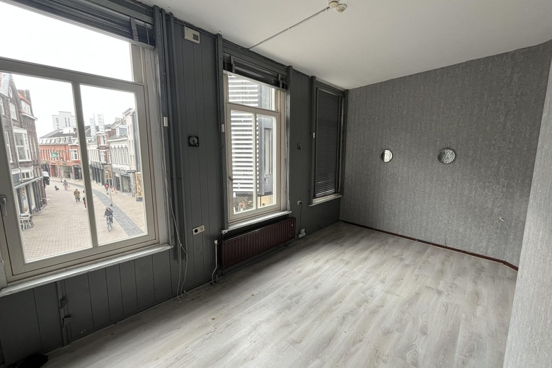 WinkelruimteaanHeuvelstraat 1 a<br/> inTilburg WinkelruimteaanHeuvelstraat 1 a<br/> inTilburg