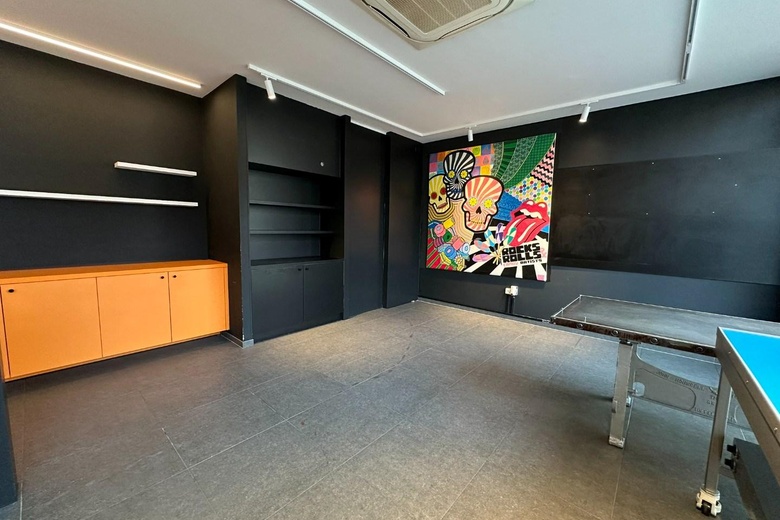 WinkelruimteaanPlompe Toren 2<br/> inSluis WinkelruimteaanPlompe Toren 2<br/> inSluis