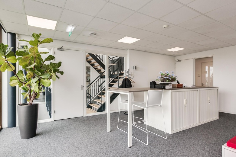 BedrijfsruimteaanIndustrieweg 14<br/> inMaassluis BedrijfsruimteaanIndustrieweg 14<br/> inMaassluis