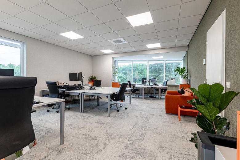 BedrijfsruimteaanBayeuxlaan 9<br/> inEindhoven BedrijfsruimteaanBayeuxlaan 9<br/> inEindhoven