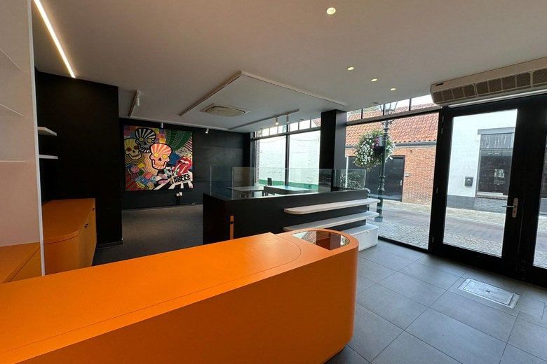 WinkelruimteaanPlompe Toren 2<br/> inSluis WinkelruimteaanPlompe Toren 2<br/> inSluis