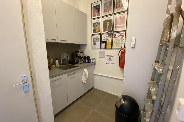 WinkelruimteaanCattenhagestraat 21<br/> inNaarden WinkelruimteaanCattenhagestraat 21<br/> inNaarden