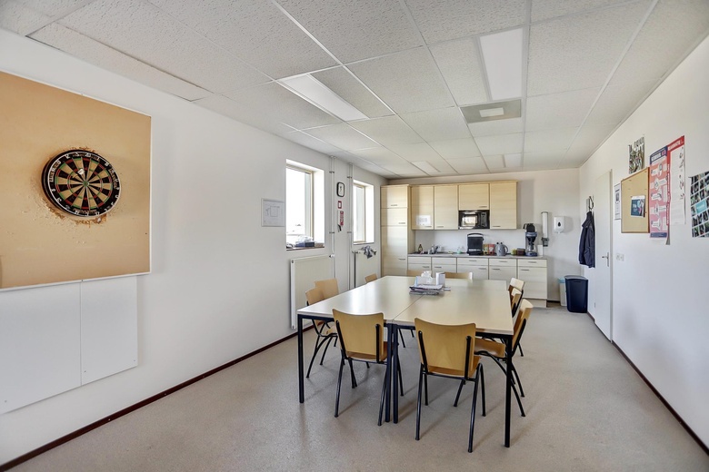 BedrijfsruimteaanAmbachtsstraat 32<br/> inWinterswijk BedrijfsruimteaanAmbachtsstraat 32<br/> inWinterswijk