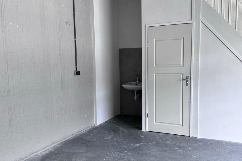 BedrijfsruimteaanJarmuiden 27 N<br/> inAmsterdam