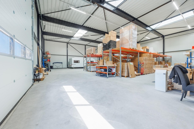 BedrijfsruimteaanDwarsvaartweg 6<br/> inLelystad BedrijfsruimteaanDwarsvaartweg 6<br/> inLelystad