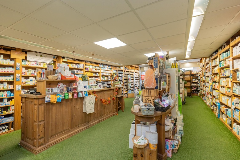 WinkelruimteaanHoofdstraat 206<br/> inSassenheim