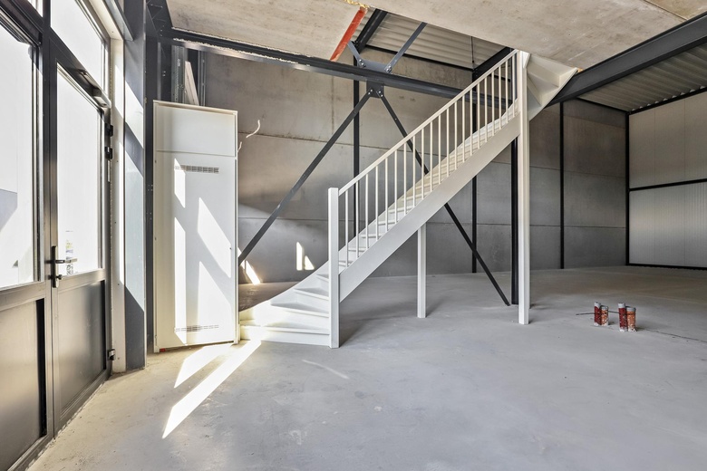 BedrijfsruimteaanSippenbroek 11<br/> inZutphen BedrijfsruimteaanSippenbroek 11<br/> inZutphen