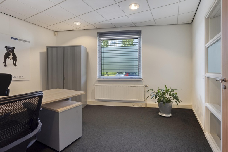BedrijfsruimteaanProf. Asserweg 18<br/> inWaalwijk BedrijfsruimteaanProf. Asserweg 18<br/> inWaalwijk