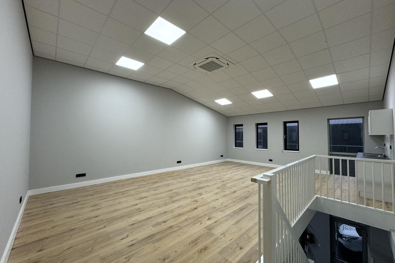 BedrijfsruimteaanRaasdorperweg 152 L<br/> inLijnden