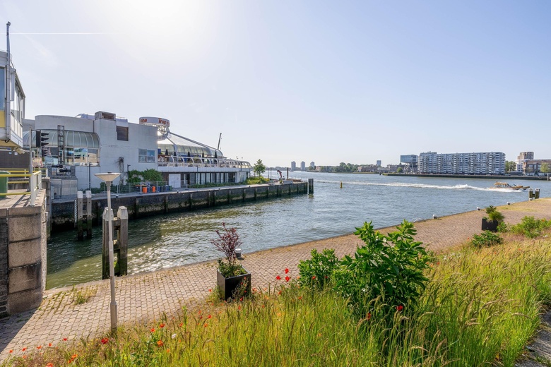 KantoorruimteaanMaasboulevard 118<br/> inRotterdam