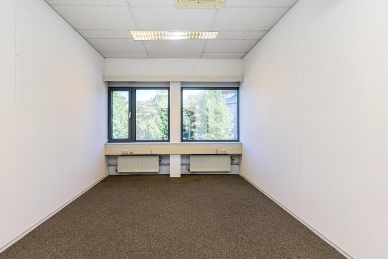 KantoorruimteaanMozartlaan 3<br/> inMaassluis KantoorruimteaanMozartlaan 3<br/> inMaassluis