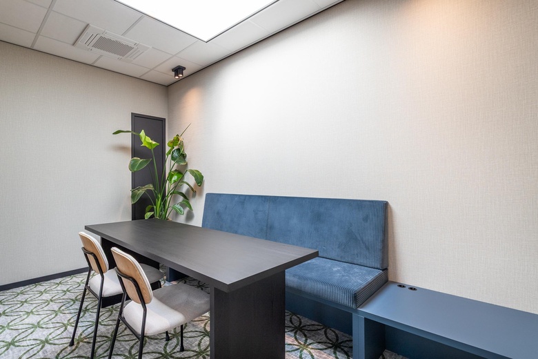 BedrijfsruimteaanBoerhaaveweg 48en 50<br/> inIJsselstein