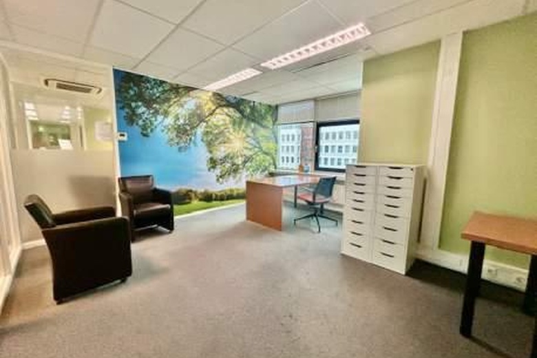 KantoorruimteaanSchuttersveld 2-4<br/> inLeiden